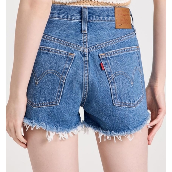 LEVIS Athens Mid Short - Medum Indigo sz 32 - Picture 5 of 6